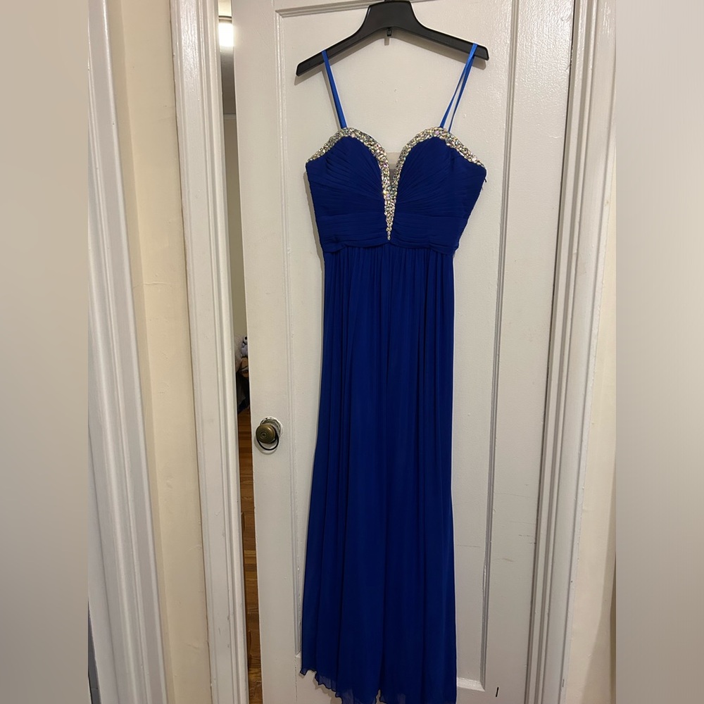 Beyond division of Jovani prom dress